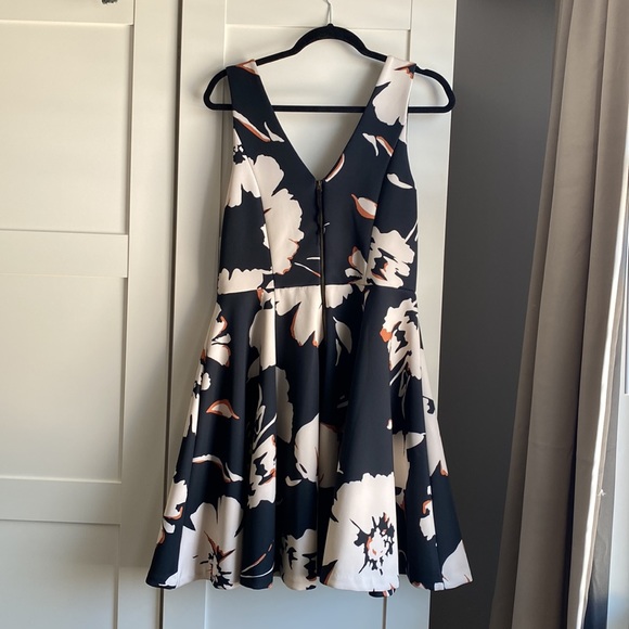 Maeve | Armory Black Floral Motif Fit and Flare Dress - Picture 3 of 17
